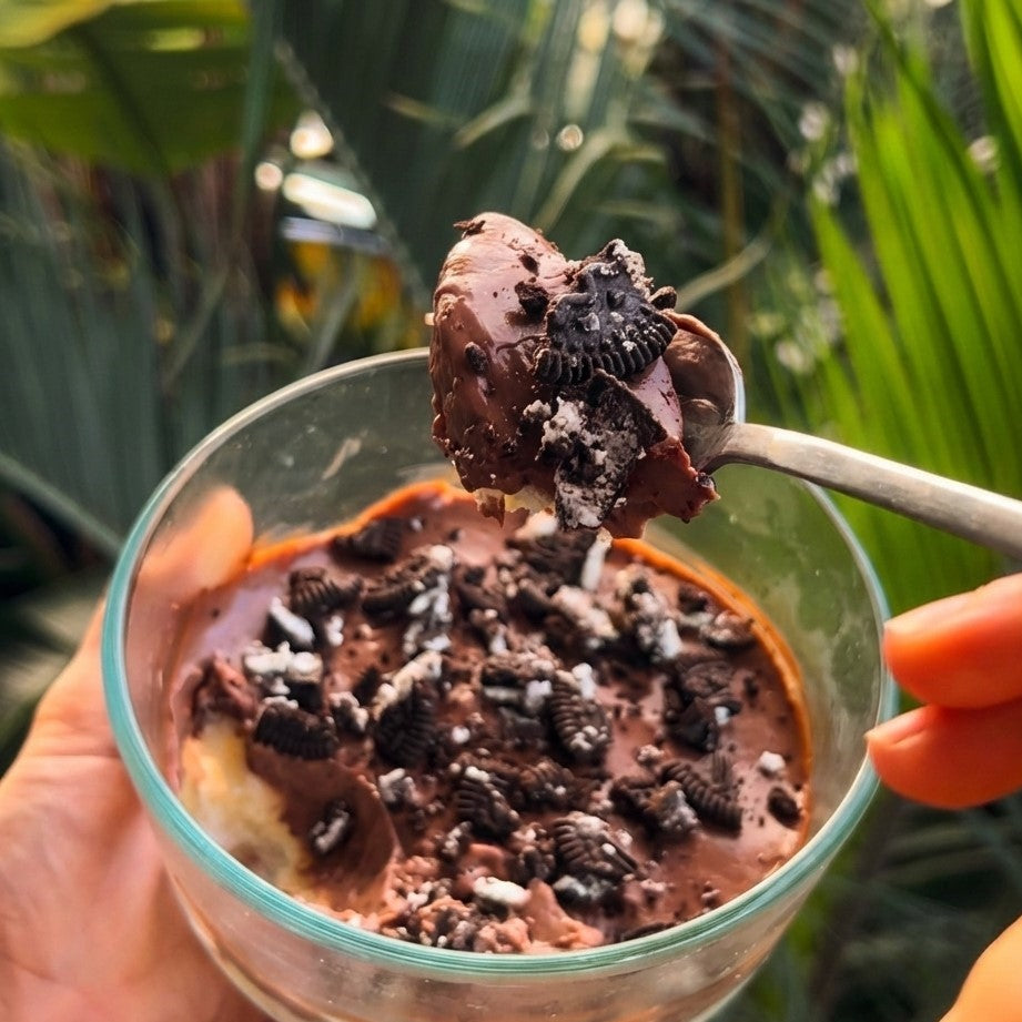 Overnight Oreo Protein Cake